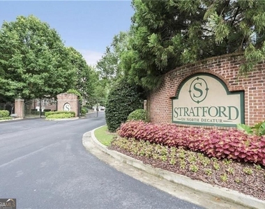 4201 Stratford Commons - Photo Thumbnail 10