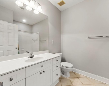 4201 Stratford Commons - Photo Thumbnail 6