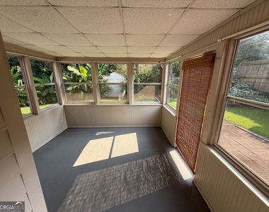3897 Saddlecreek Drive - Photo Thumbnail 30