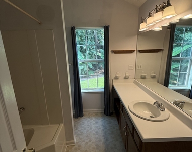 3897 Saddlecreek Drive - Photo Thumbnail 41