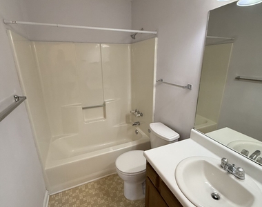 3897 Saddlecreek Drive - Photo Thumbnail 36