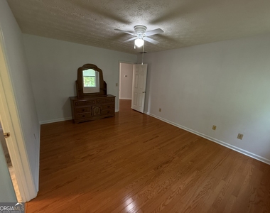 3897 Saddlecreek Drive - Photo Thumbnail 40