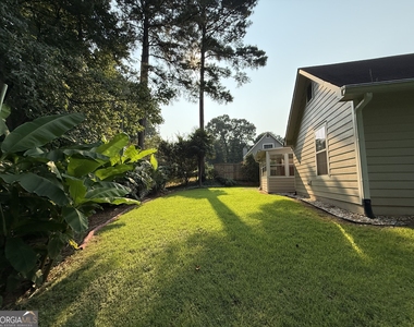 3897 Saddlecreek Drive - Photo Thumbnail 5