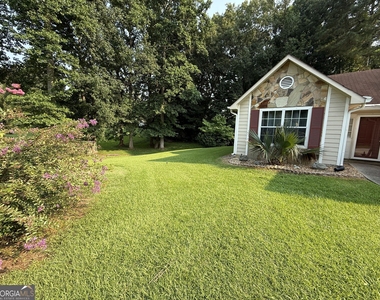 3897 Saddlecreek Drive - Photo Thumbnail 8