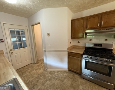 3897 Saddlecreek Drive - Photo Thumbnail 24