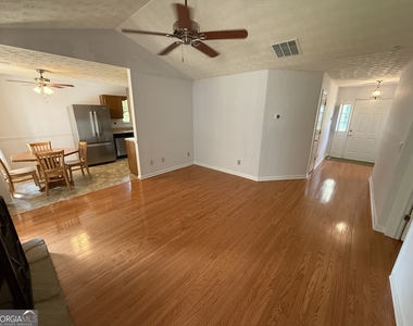 3897 Saddlecreek Drive - Photo Thumbnail 20