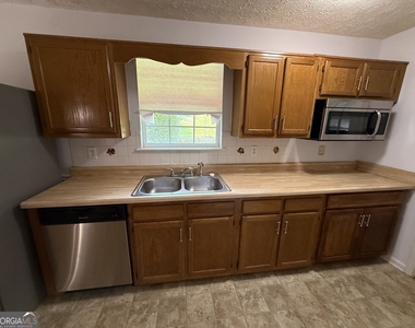 3897 Saddlecreek Drive - Photo Thumbnail 21