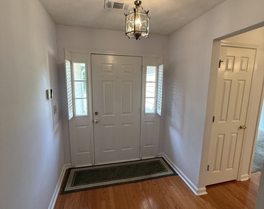3897 Saddlecreek Drive - Photo Thumbnail 11