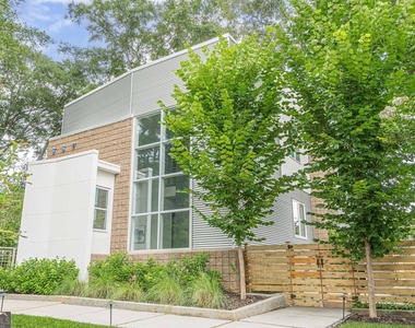 2269 Briarwood Hills Drive Ne - Photo Thumbnail 4