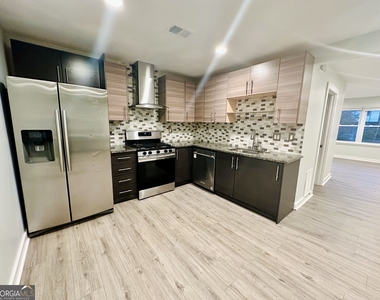 1258 Creekside Court Se - Photo Thumbnail 10