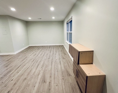 1258 Creekside Court Se - Photo Thumbnail 1