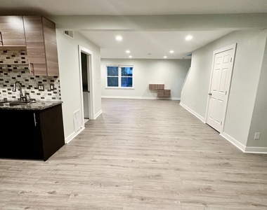 1258 Creekside Court Se - Photo Thumbnail 7