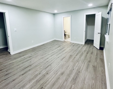 1258 Creekside Court Se - Photo Thumbnail 15