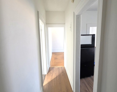 31-4 32nd Street - Photo Thumbnail 2