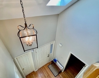 2 Hawthorne Pl - Photo Thumbnail 6