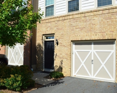 80 Albert Ct - Photo Thumbnail 17