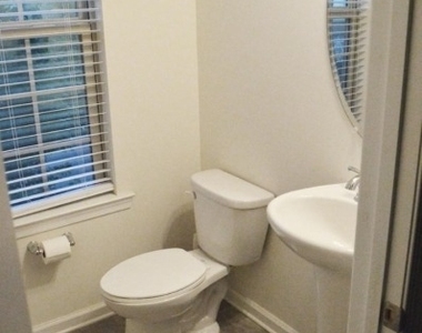 80 Albert Ct - Photo Thumbnail 14