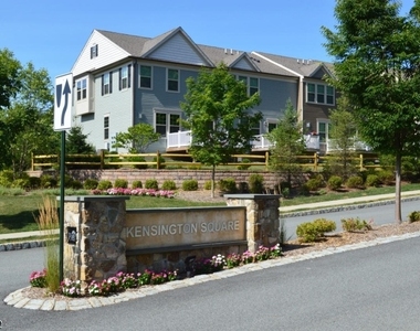 80 Albert Ct - Photo Thumbnail 18