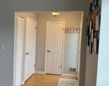 1902 Bayley Ct - Photo Thumbnail 3