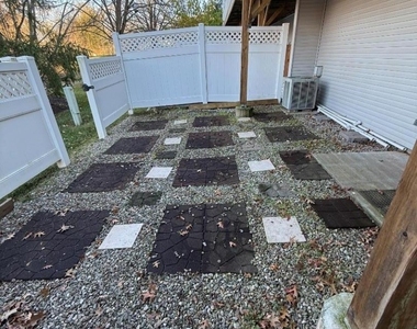 1902 Bayley Ct - Photo Thumbnail 41