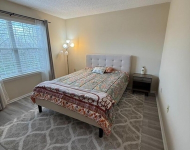 1902 Bayley Ct - Photo Thumbnail 16