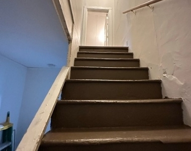 14 W Main St Apt B - Photo Thumbnail 6