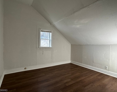 14 W Main St Apt B - Photo Thumbnail 20