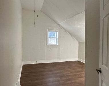 14 W Main St Apt B - Photo Thumbnail 19