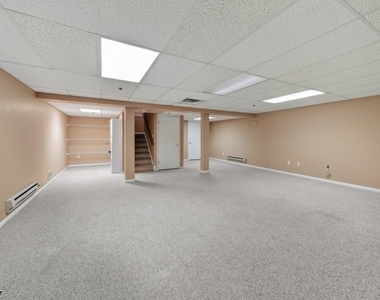 4 Springholm Drive - Photo Thumbnail 8