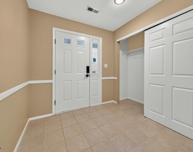 4 Springholm Drive - Photo Thumbnail 5