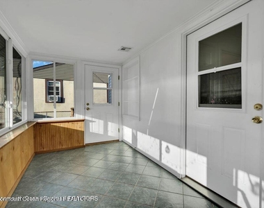 1708 Lake Drive - Photo Thumbnail 51