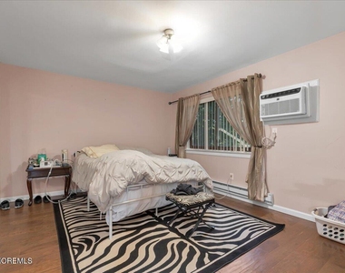 119 Avery Avenue - Photo Thumbnail 10