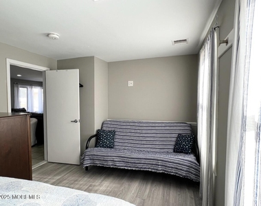 112 Kerr Avenue - Photo Thumbnail 11