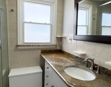 112 Kerr Avenue - Photo Thumbnail 16
