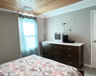 112 Kerr Avenue - Photo Thumbnail 14