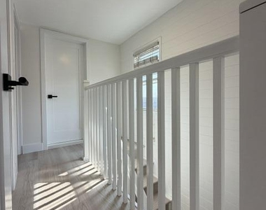 128 Sampson Place - Photo Thumbnail 7