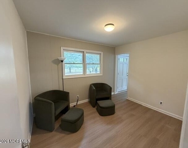 205 Whalepond Road - Photo Thumbnail 3