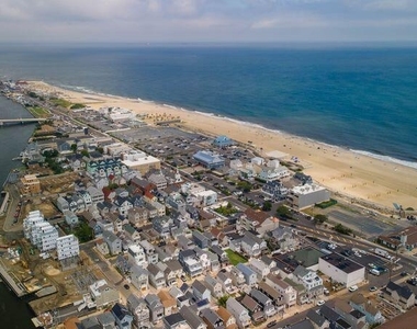 1125 E Ocean Avenue - Photo Thumbnail 14