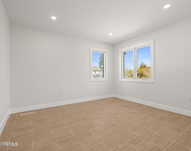 441 Slocum Place - Photo Thumbnail 9