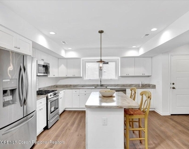 1140 Springwood Avenue - Photo Thumbnail 6