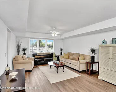 1140 Springwood Avenue - Photo Thumbnail 3