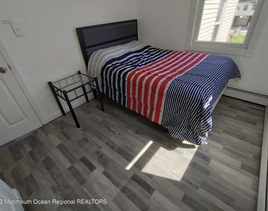 8 Surf Street - Photo Thumbnail 18