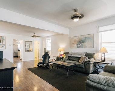 8 Surf Street - Photo Thumbnail 9