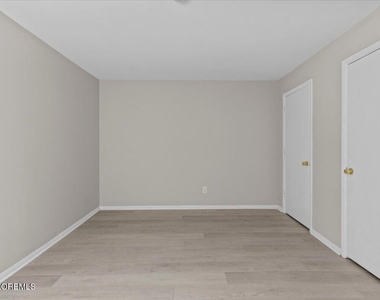 601 Mistletoe Avenue - Photo Thumbnail 9