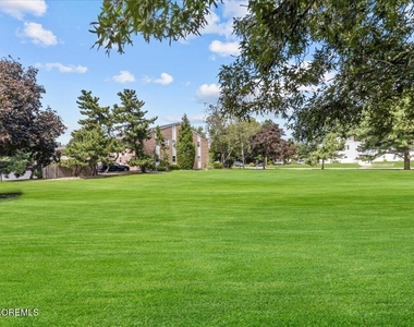 601 Mistletoe Avenue - Photo Thumbnail 17