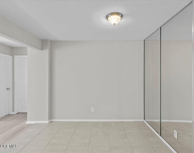 601 Mistletoe Avenue - Photo Thumbnail 10