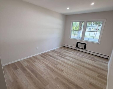 48 Stonehurst Boulevard - Photo Thumbnail 18