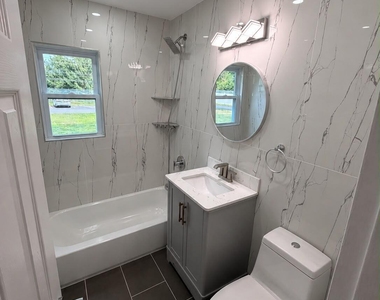 48 Stonehurst Boulevard - Photo Thumbnail 10