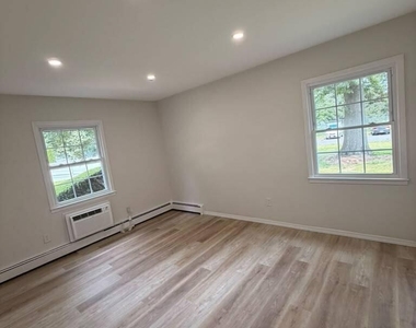 48 Stonehurst Boulevard - Photo Thumbnail 13
