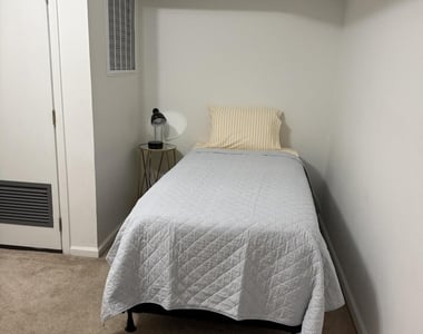 218 2nd Avenue - Photo Thumbnail 14